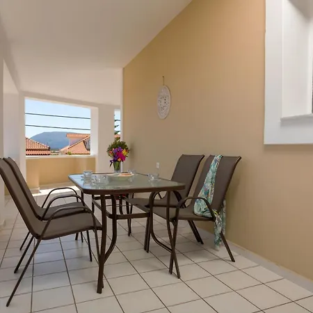 Ammos Comfort Apartments, 400m From Beach, By Zantewize Apartman