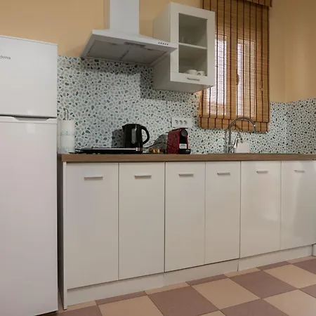 Ammos Comfort Apartments, 400m From Beach, By Zantewize *