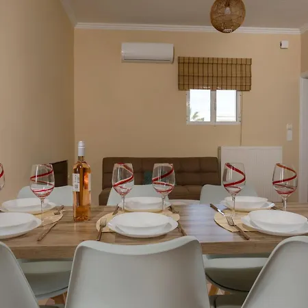 Ammos Comfort Apartments, 400m From Beach, By Zantewize * Kalamákion