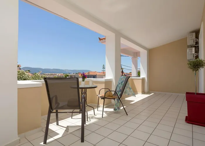 Ammos Comfort Apartments, 400m From Beach, By Zantewize